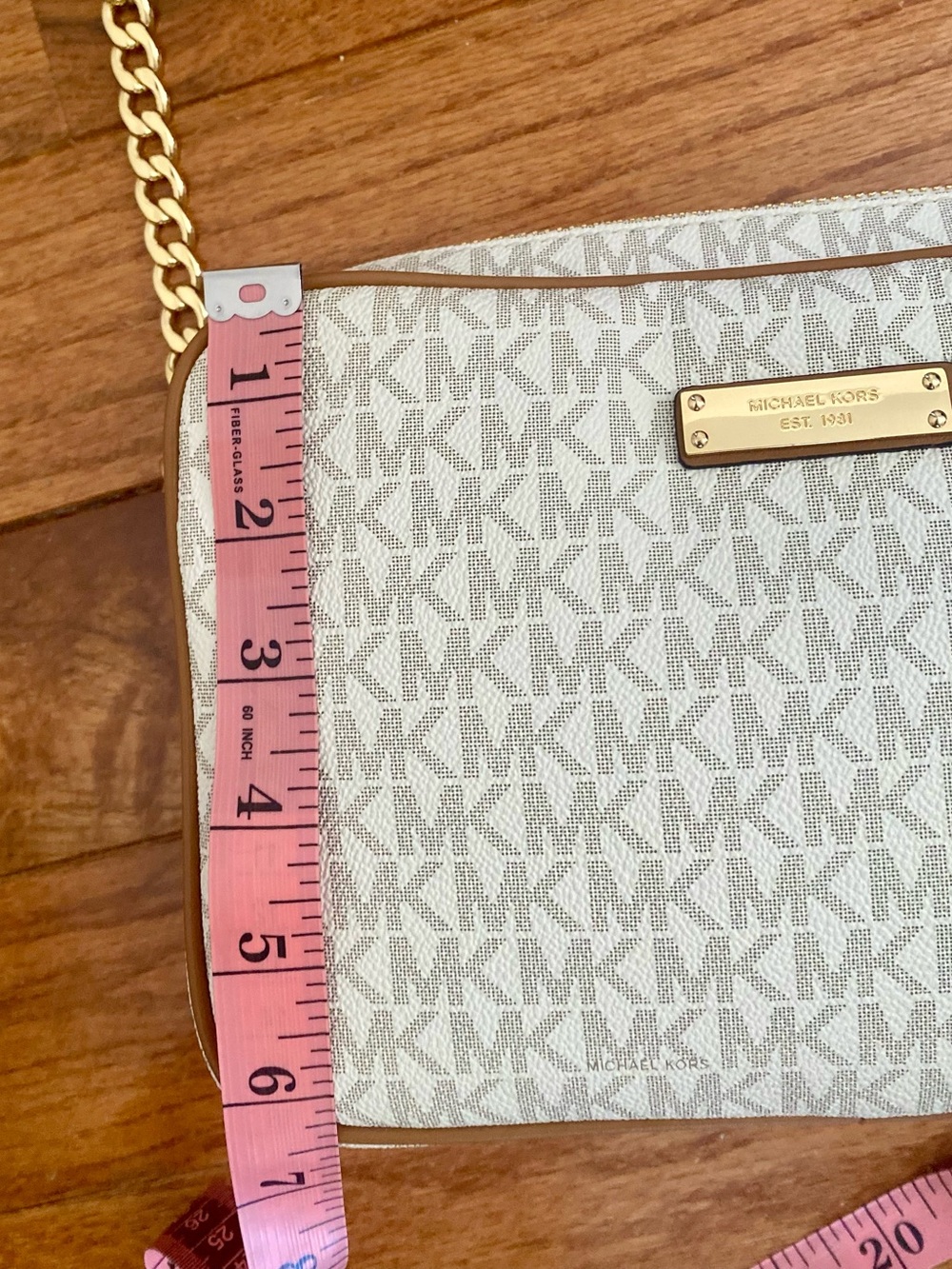 Michael Kors Vanilla MK Logo Jet Set East West Crossbody Bag Gold Chain - Picture 12 of 12